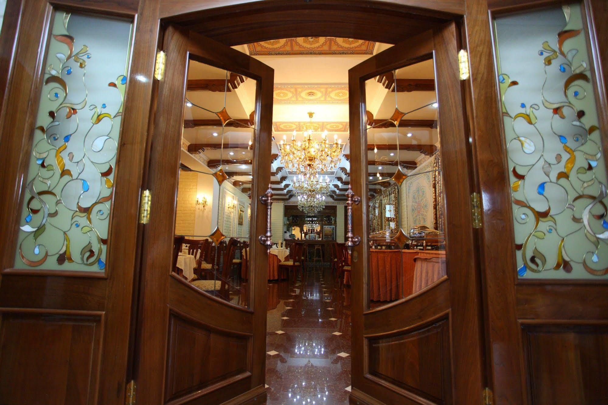 Hotel Grand Samarkand Superior - A Exterior photo